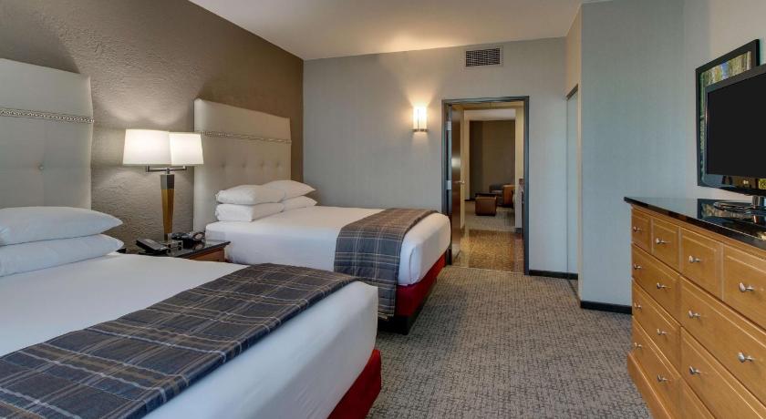 Drury Inn & Suites Phoenix Happy Valley