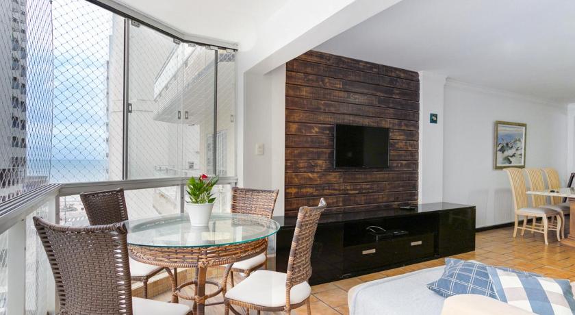 Apartamento com vista para o mar