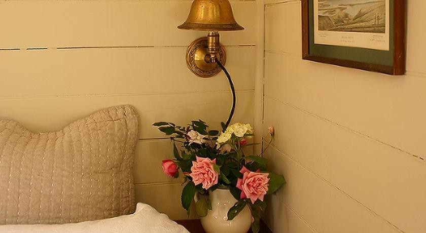 Bluff Hill Bed & Breakfast photo