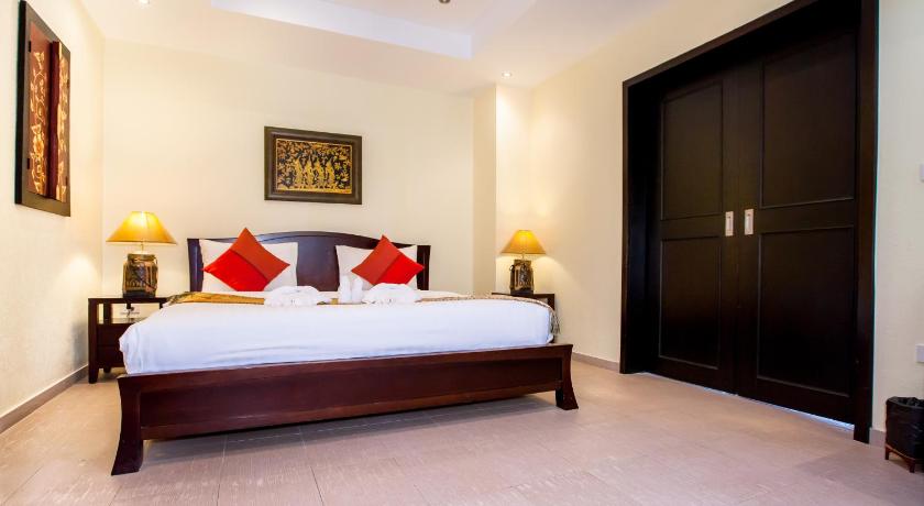 Image of Apartment with Sea View 3