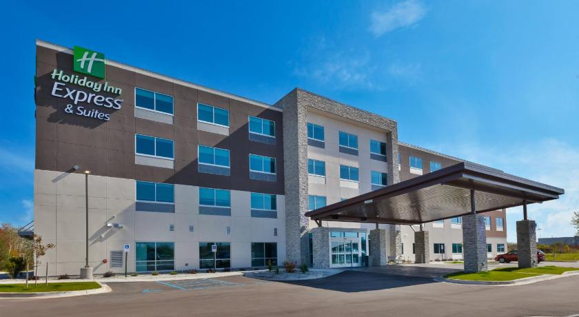 Holiday Inn Express & Suites Cedar Springs – Grand Rapids N