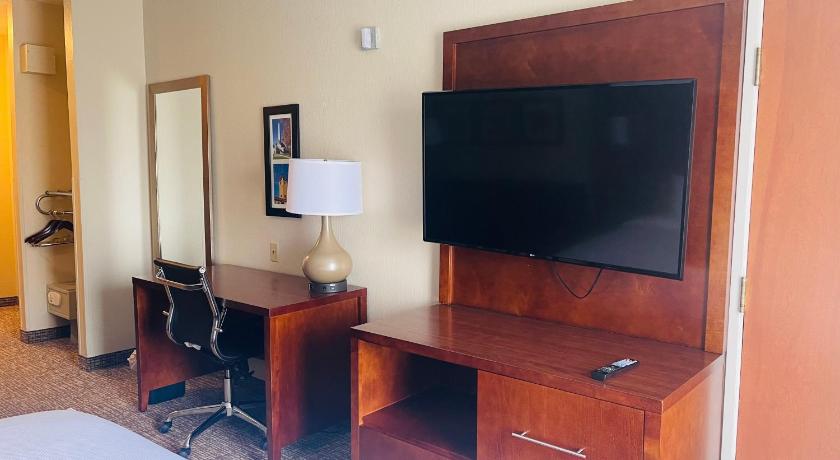 Comfort Inn & Suites Decatur-Forsyth