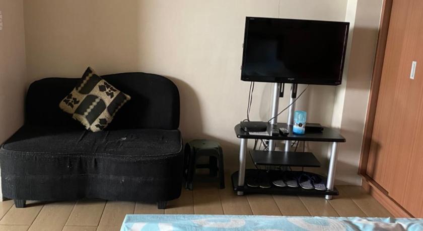 Favila Condotel Unit-150 Newport Boulevard near Airport Terminal 3 and all other Airport photo