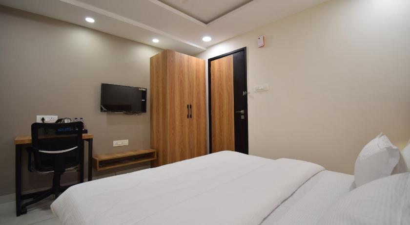 Blue Bells Hotel photo