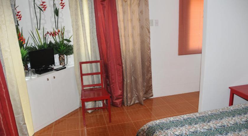 Image of Queen Room with Garden View 1