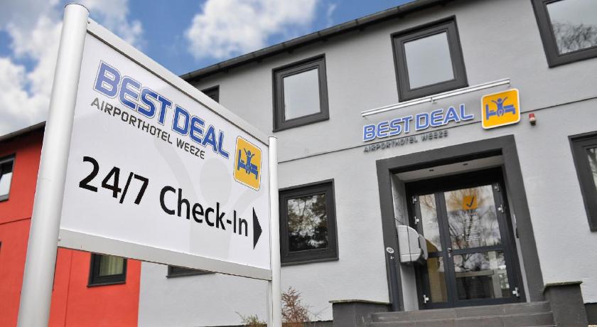 Best Deal Airporthotel Weeze photo