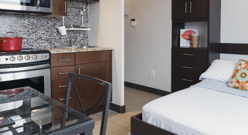 Image of Studio-Ensuite with Shower-Street View 4