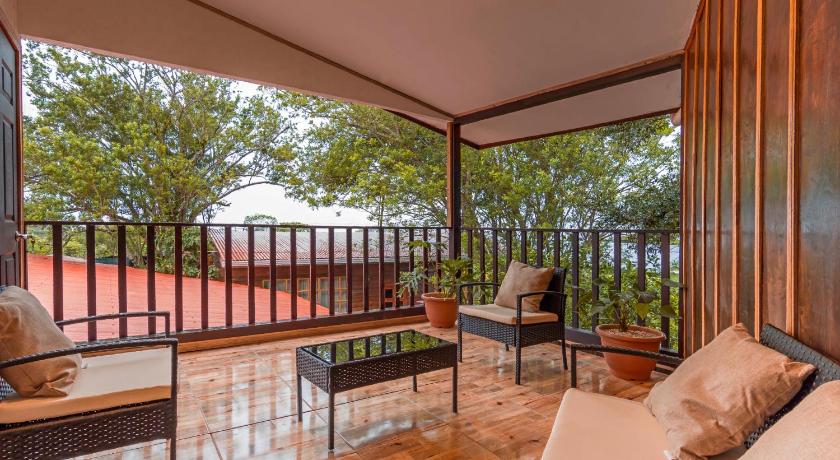 Montefresco Boutique Hostel photo