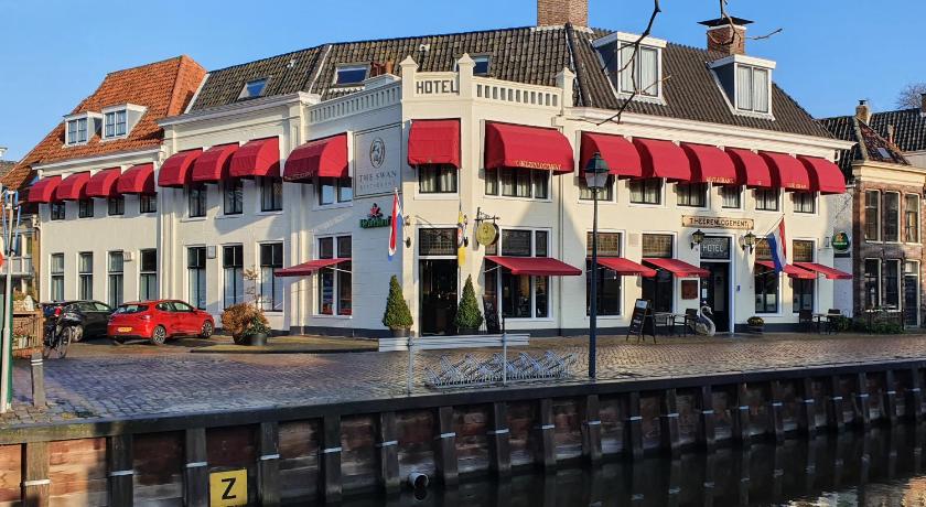 Hotel Restaurant 't Heerenlogement — Hotel in Harlingen