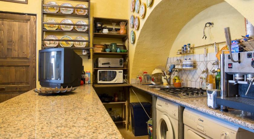 2 bedrooms house with city view balcony and wifi at Seui photo