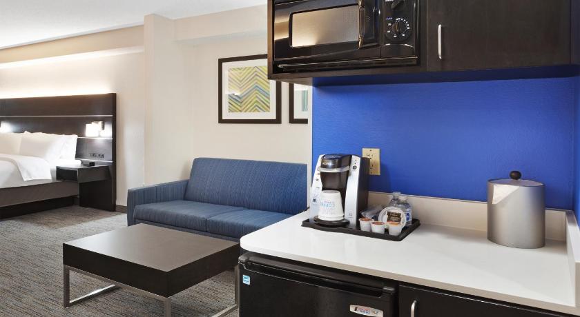 Holiday Inn Express & Suites Culpeper