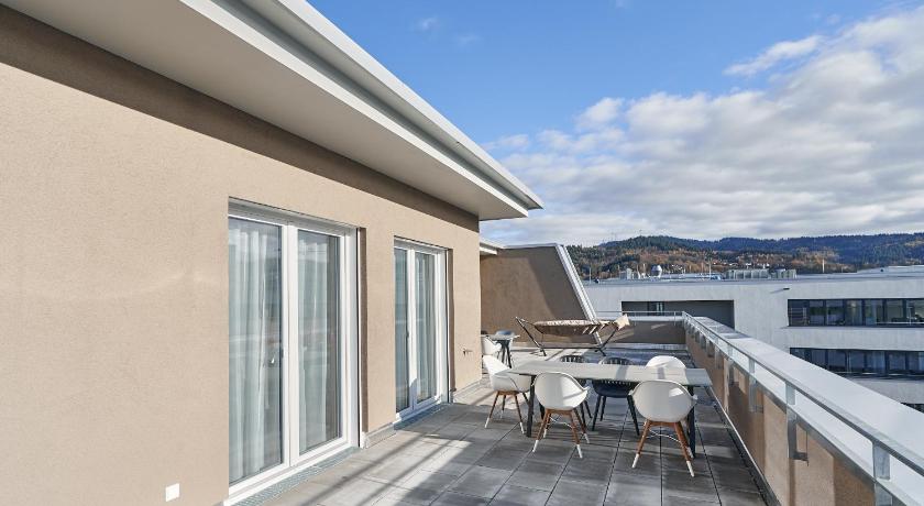 The Cloud Suite Apartments photo