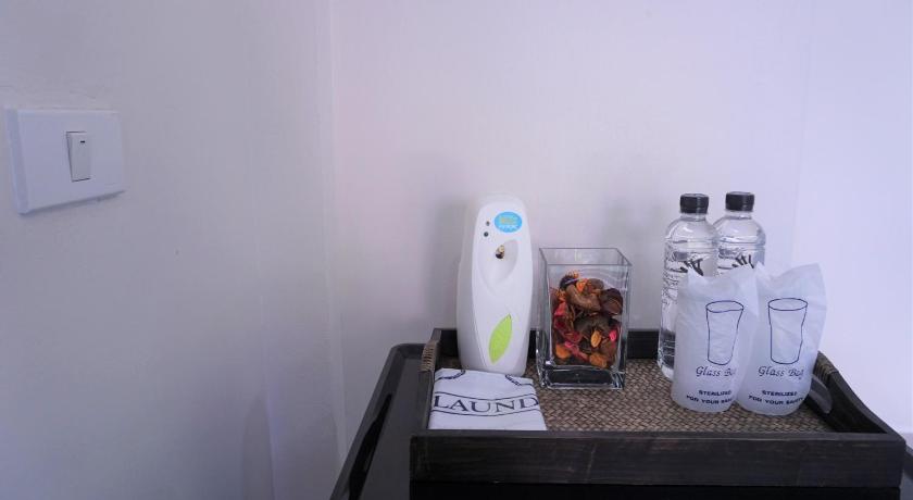 Chom Thong Papa's Home 2-Star Hotel pool