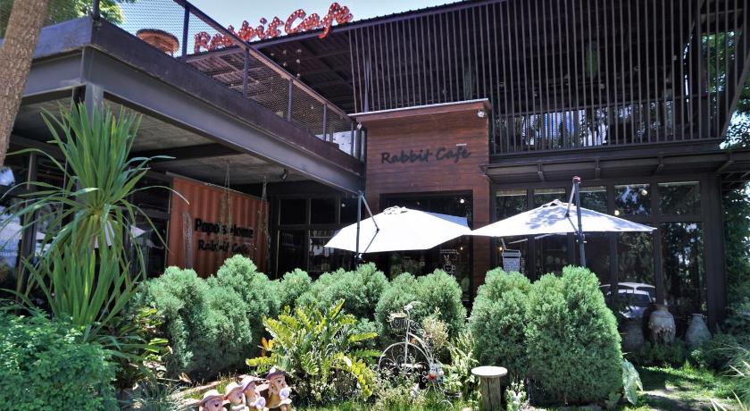 Chom Thong Papa's Home 2-Star Hotel exterior