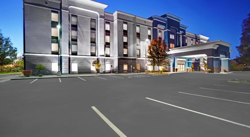 Hampton Inn & Suites by Hilton Syracuse Dewitt