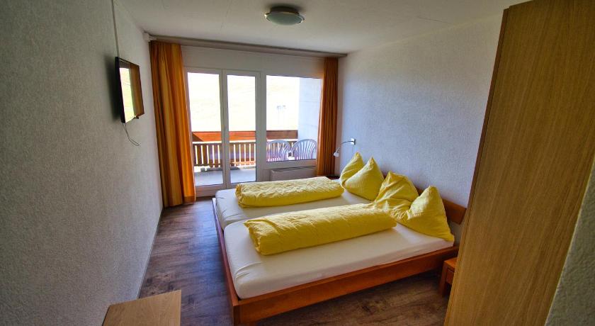 Hotel Jungfrau photo
