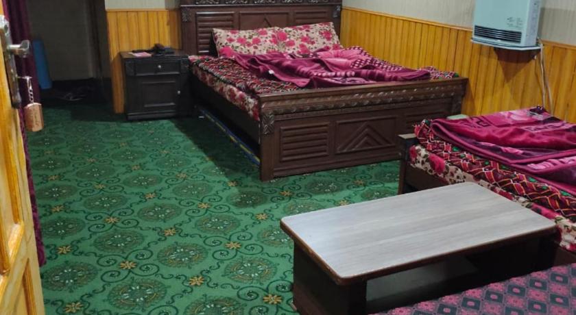 ahmed guest house — Hotel in Murree