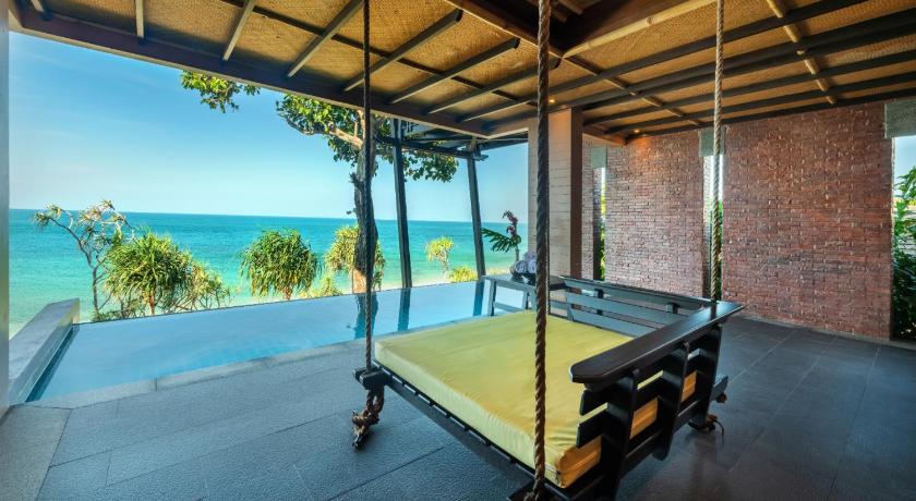 Image of Beachfront Pool Villa, 1 Bedroom Villa, 1 King, Beachfront 14