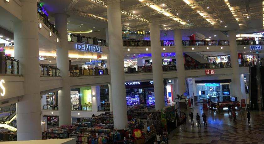 Berjaya Golden Sky Service Suite Times Square Kl In Kuala Lumpur Fast Booking Friendly 24 7 Customer Service