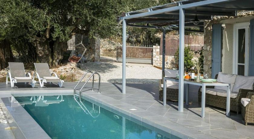 Aelia Cottage photo