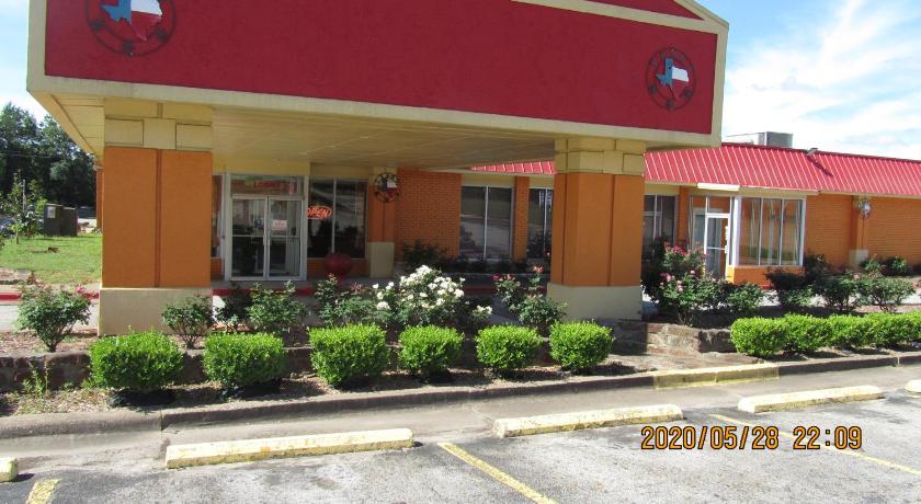 Homeplace Inn and Suites photo