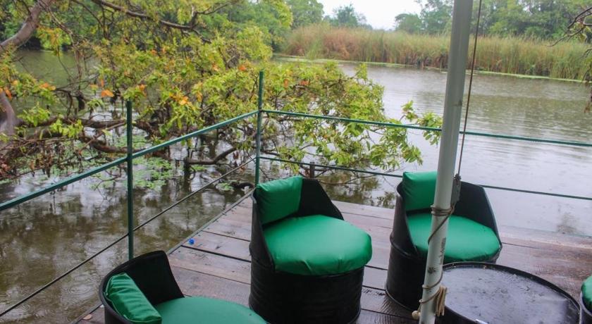 푸탈람 Wilpattu Green Cabin 호텔 로비