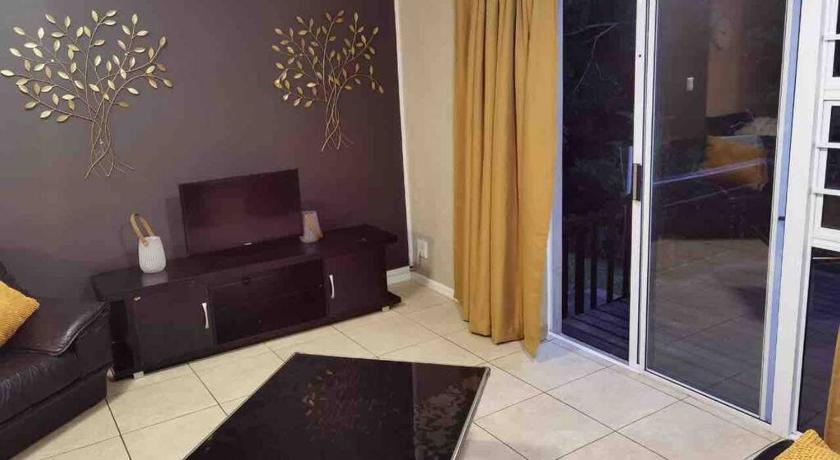 Tranquil Living on Lanarth photo