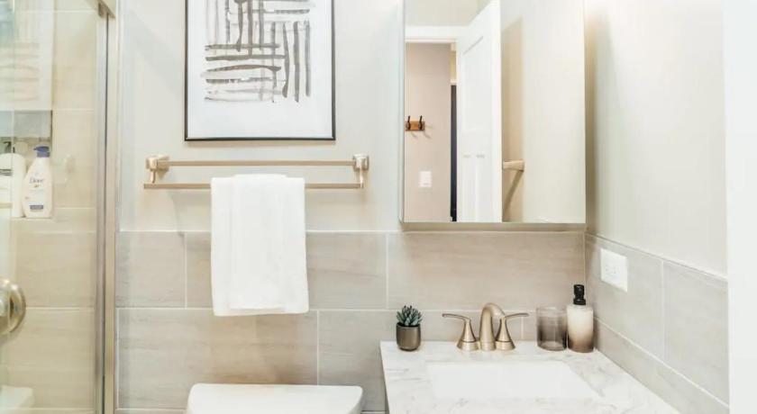 Fully Furnished Studio with WiFi Amazing Deal! - Oakdale 413 photo
