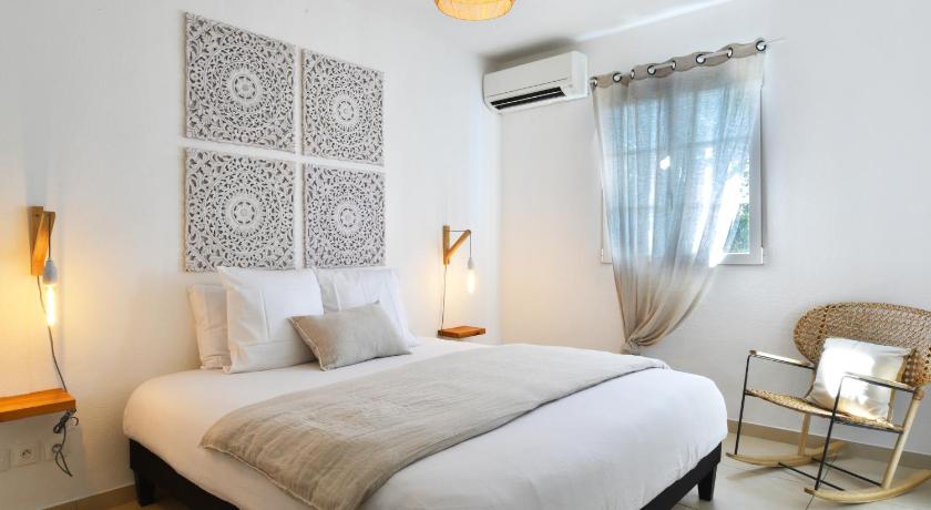 Orient Bay Beach Front Apartment photo