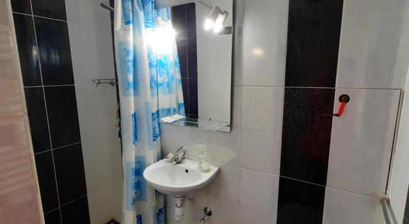 Midnight Cats' Apartment in Rynok Square photo