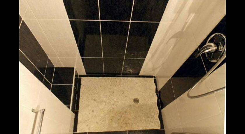 Midnight Cats' Apartment in Rynok Square photo