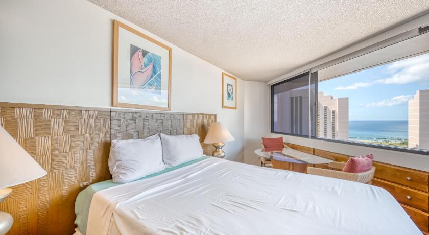 Marina Tower 3501 photo