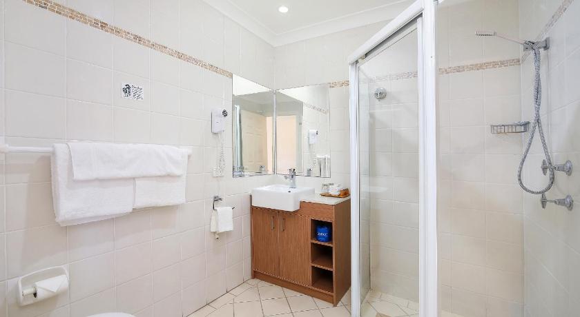 Terrigal Sails Serviced Apartments