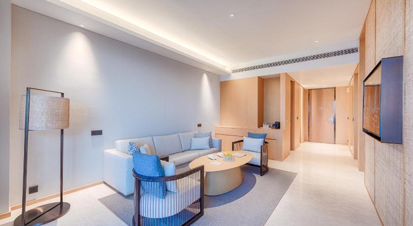Image of Monogram Suite Double Ocean View with Monogram Lounge Access - Mini-bar included once per stay, Daily Guest Activities 6