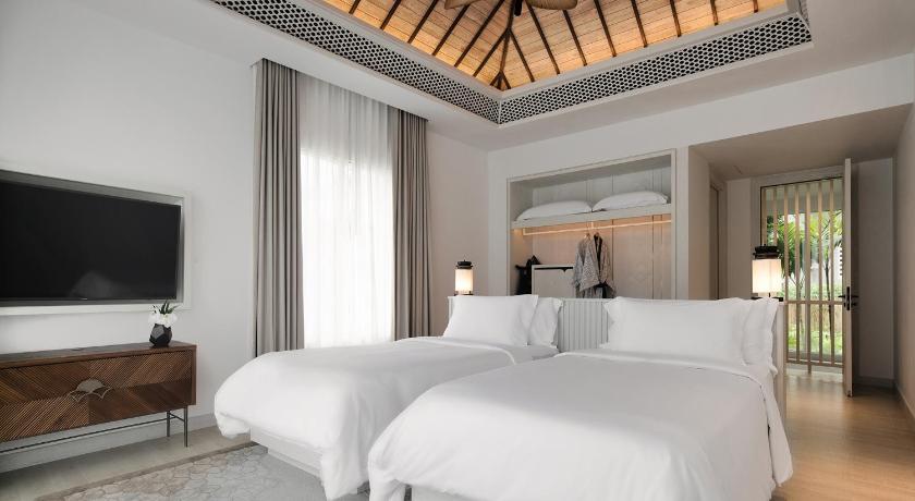 Image of Two Bedroom Ocean Pool Suite 11