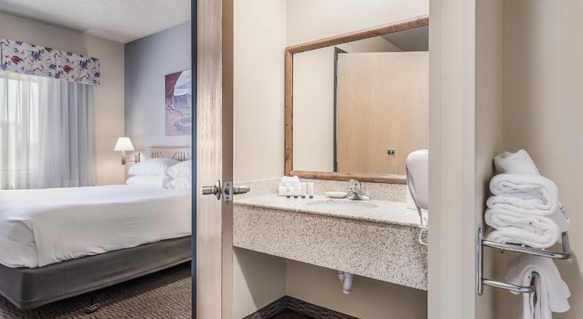 Red Lion Inn & Suites Goodyear - West Phoenix