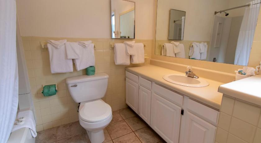 Image of Lake Front Suite 1 King and Sleeper Sofa and Full Kitchen 2