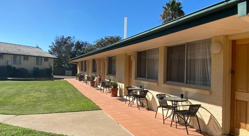 McNevins Tamworth Motel photo