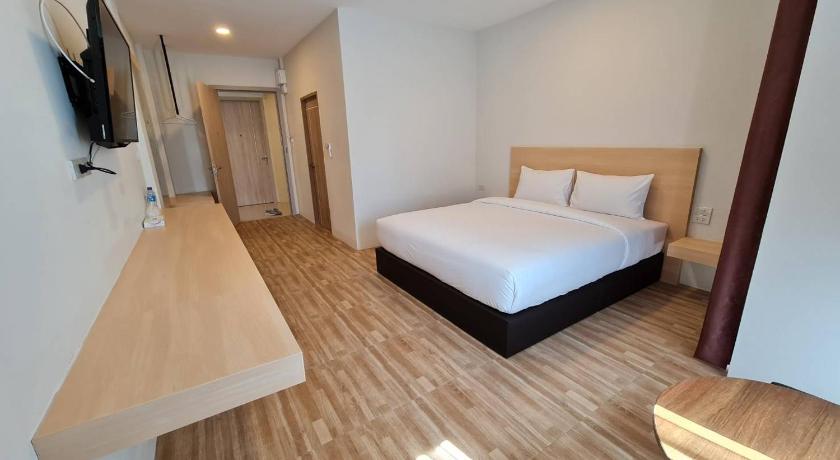 Image of King Room with Patio 4