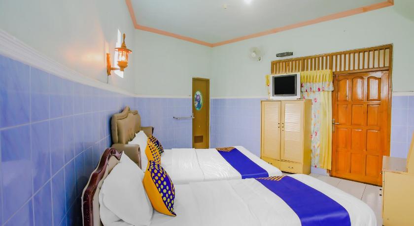 Fasilitas kamar SPOT ON 90100 Hotel Kediri Bandungan