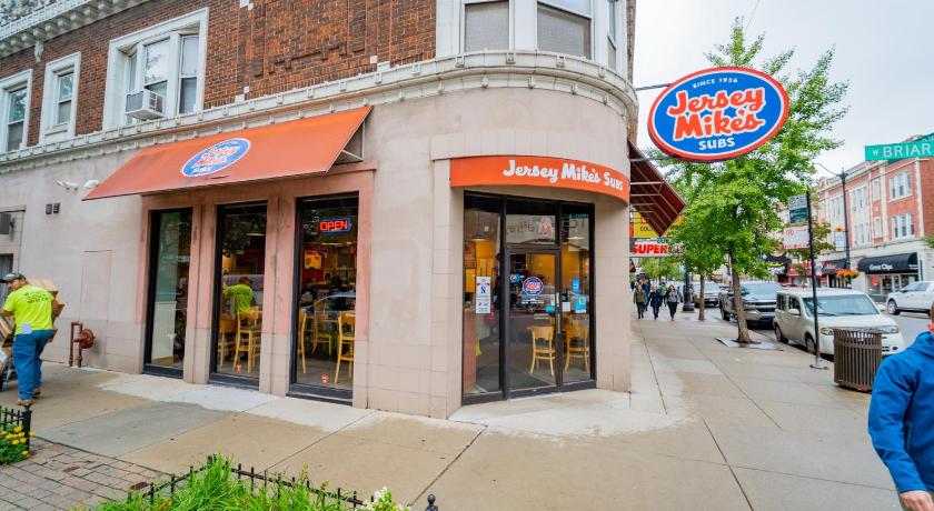 Comfy Studio Unit close to Boystown - Oakdale 317 photo