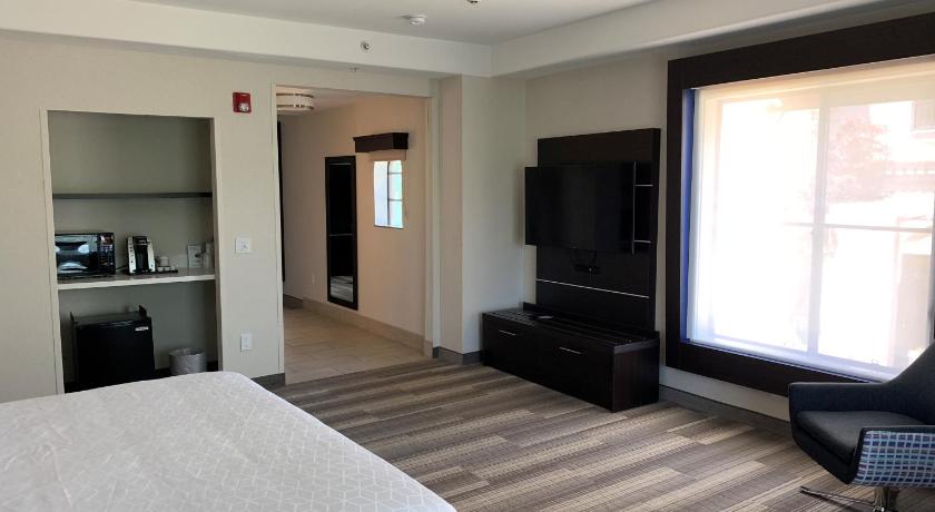 Holiday Inn Express Hotel & Suites El Dorado Hills