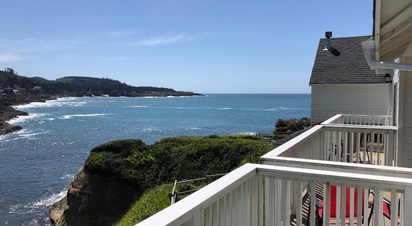 Inn at Arch Rock photo