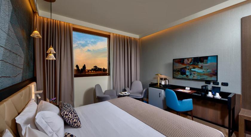 Image of Deluxe Double Room 1