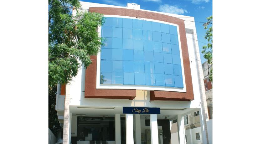 Staylite Suites – Chennai, IL