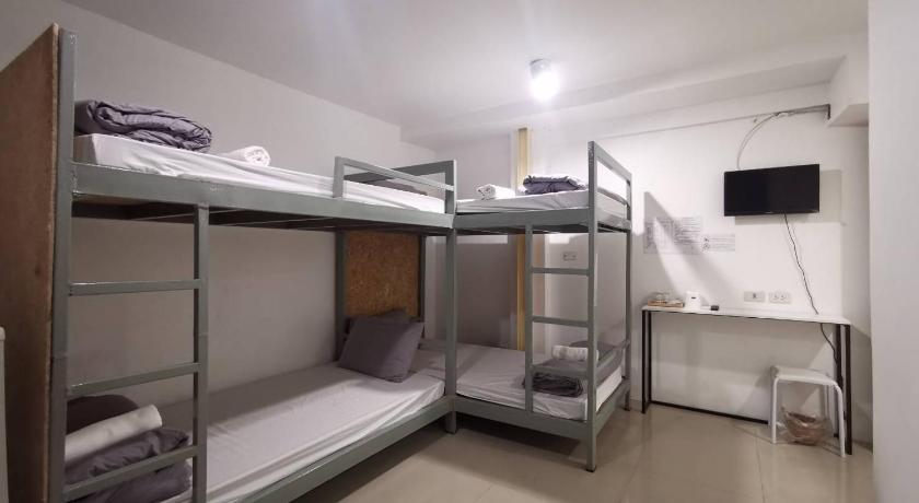Image of Standard Quadruple Room 2