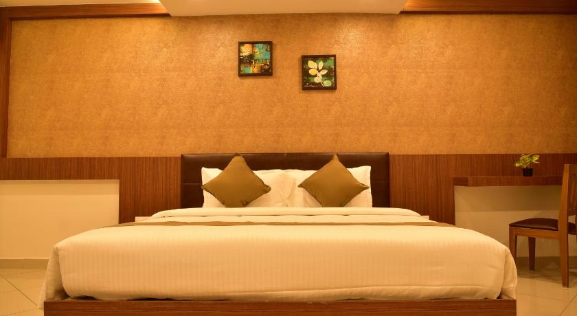 WHITE SUITE HOTEL photo