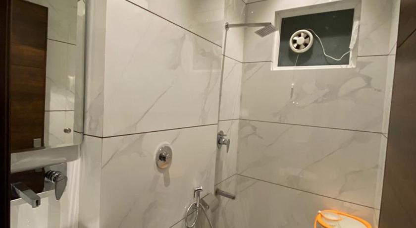Hotel Blossom Inn photo