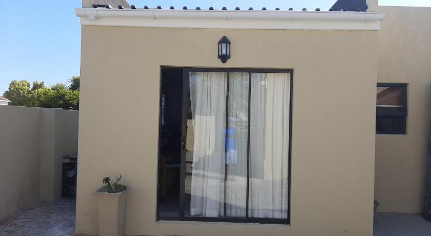Shalom Self Catering - image 4