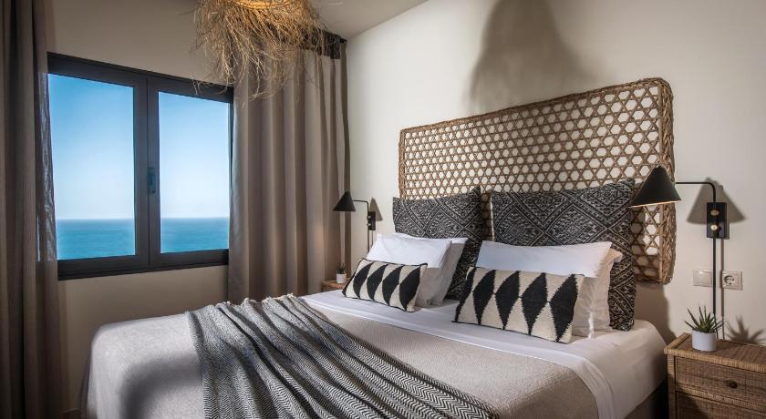 Зображення Люкс "Гранд" з видом на море (Grand Suite Sea View) 4
